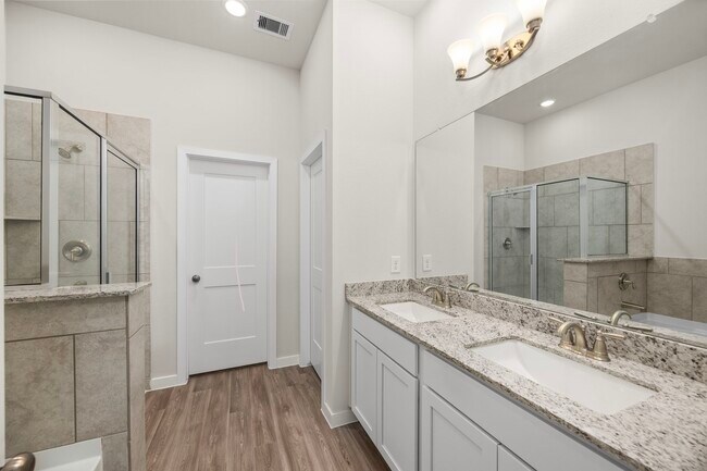 Building Photo - 12535 Llano Estacado Dr