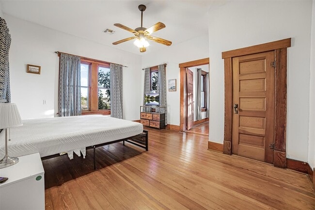 Building Photo - 17221 Steger Ln