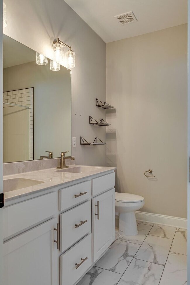 Building Photo - 207 Jesse Dr