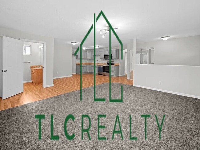 Building Photo - Beautiful Home on Corner Lot