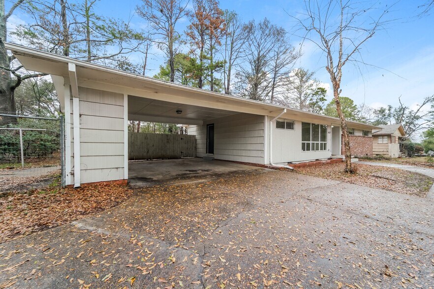 Building Photo - 4637 Old Canton Rd