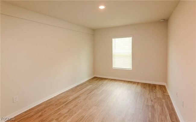 Building Photo - 309 Norwalk Ave