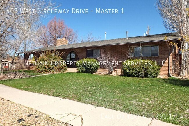 Building Photo - 405 Circleway Dr