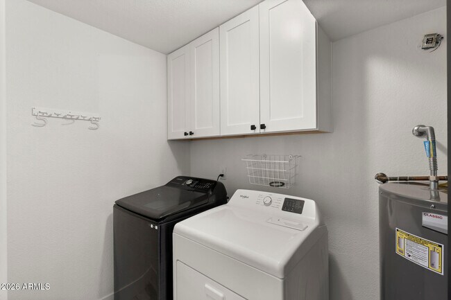 Building Photo - 8348 E Solano Dr