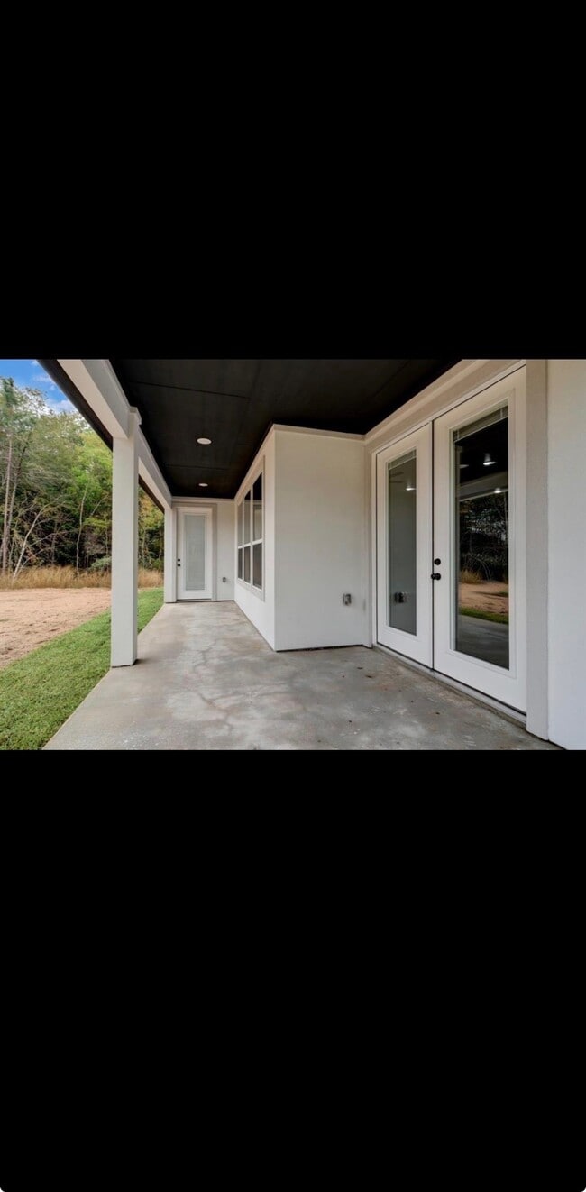 Building Photo - 884 Rd 5203