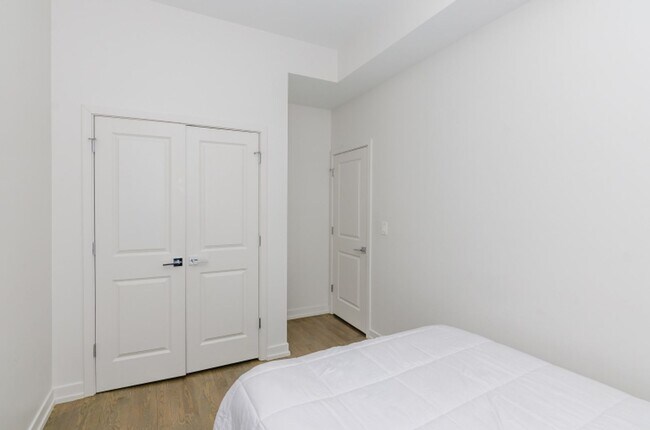 Building Photo - Recently Renovated 2 Bed 1 Bath in Great P...