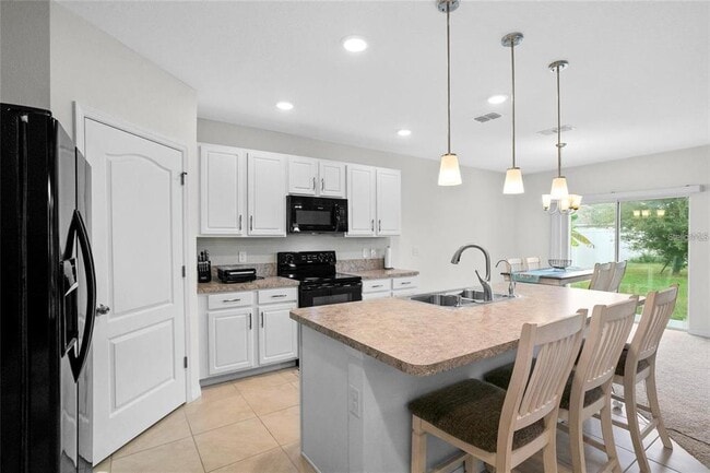 Building Photo - 1872 Rustic Falls Dr