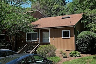 Building Photo - End-Unit Stonehenge Townhome With Loft & Private Deck