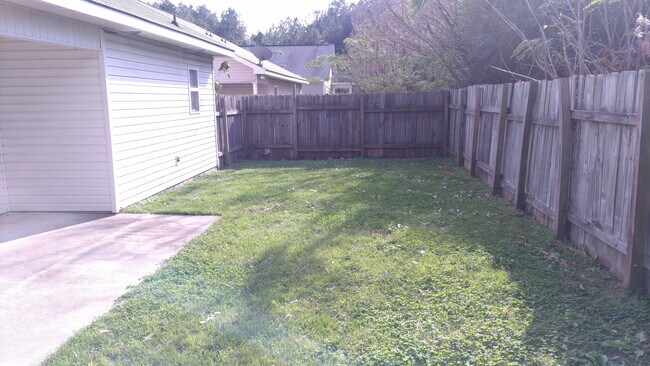 Building Photo - 16210 Stone Ridge Pkwy