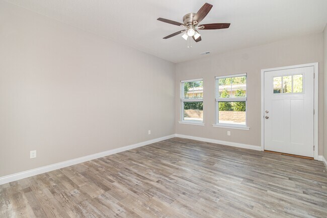 Building Photo - 5565 Limaburg Rd