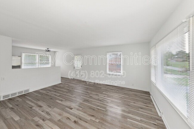 Building Photo - 2964 Werkridge Dr