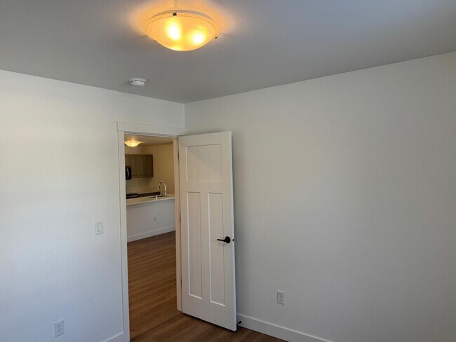 Building Photo - 16840 Park Pl St