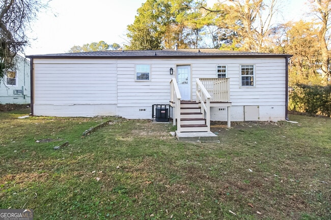Building Photo - 2450 Judson Ave