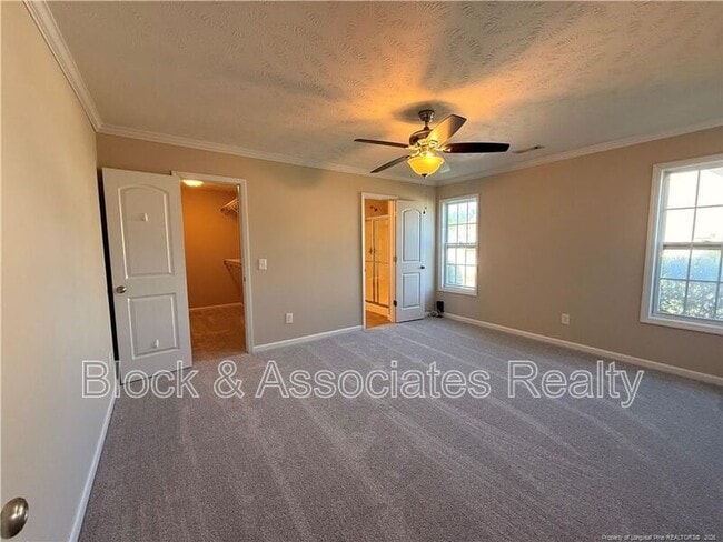 Building Photo - 402 Colonist Pl