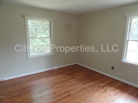 Building Photo - 950 Homewood Ct