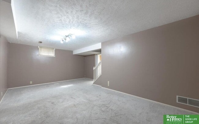 Building Photo - 10329 V St