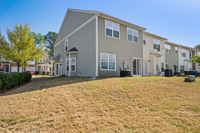 Building Photo - 1326 Stone Manor Dr
