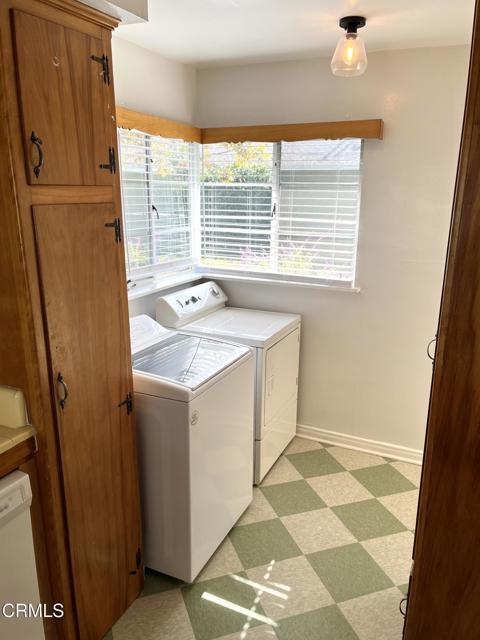 Building Photo - 350 W Lemon Ave