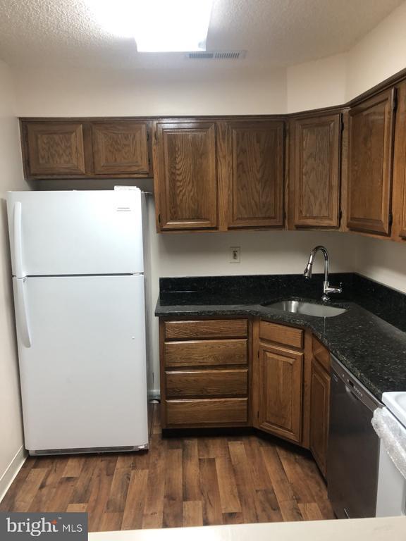 Building Photo - 1019 Ravens Crest Dr