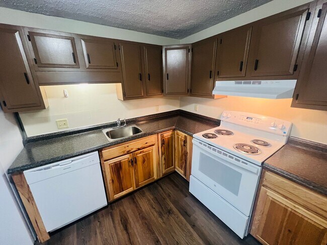 Building Photo - 1107-1111 Burns Ave