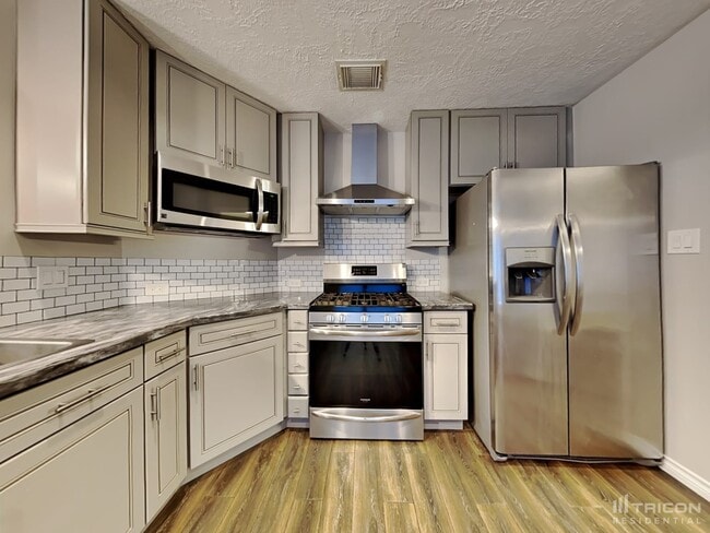 Building Photo - 15614 Fox Springs Dr