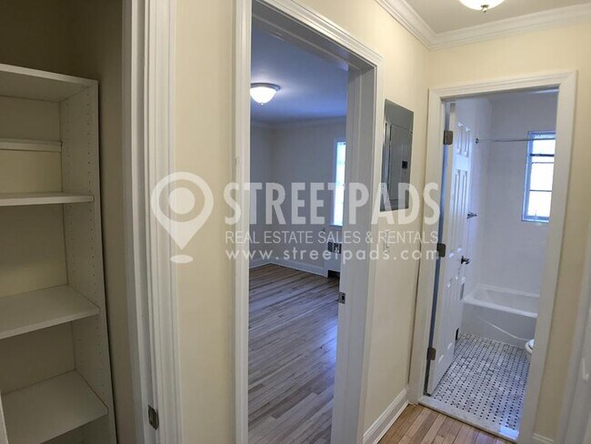 Building Photo - 1 bedroom in Brookline MA 02446