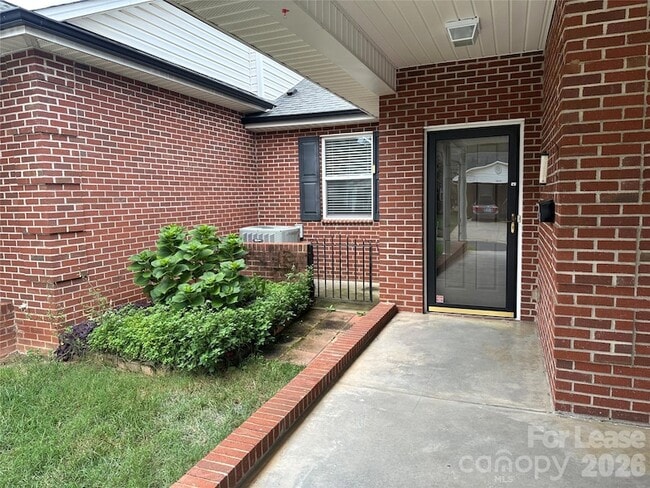 Building Photo - 6277 Alyssum Pl