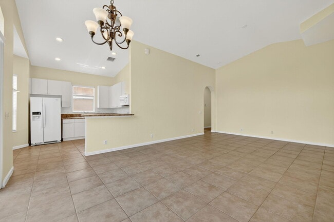 Building Photo - 5552 Spanish River Rd