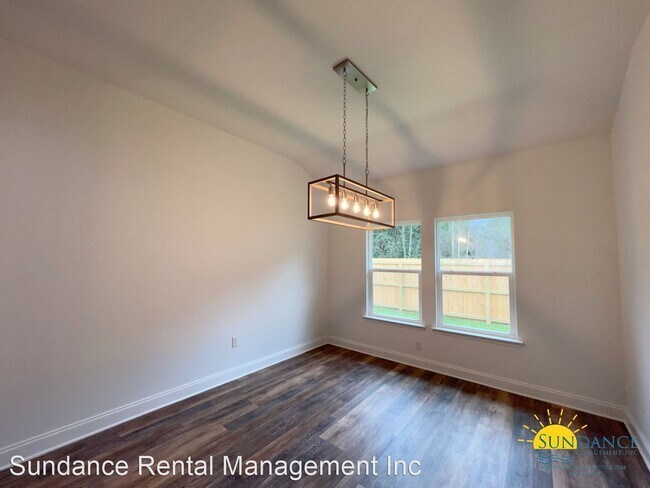 Building Photo - 5 br, 3 bath House - 48 B Longwood Drive