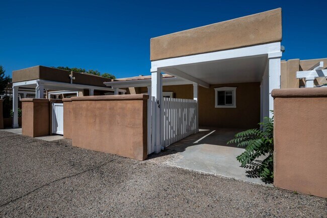 Building Photo - 1 MO. FREE RENT! Two-Bedroom El Matador Condo