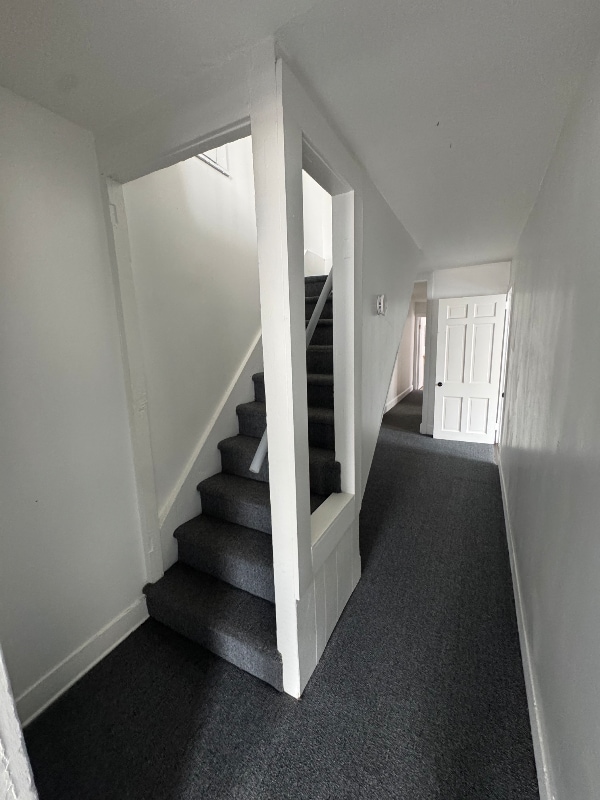 Building Photo - 106 E Pine St