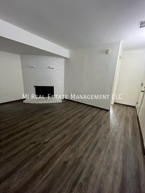 Building Photo - 4884 Stauffer Ave SE