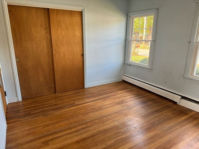 Building Photo - 5 Bedroom 2 Bathroom Home in Idyllic Neighborhood (CURRENTLY UNDER CONTRACT)