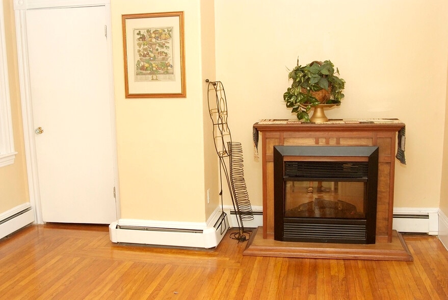 Dining room - 25 Baltimore St