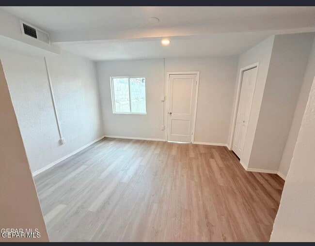 Building Photo - 5658 Dailey Ave