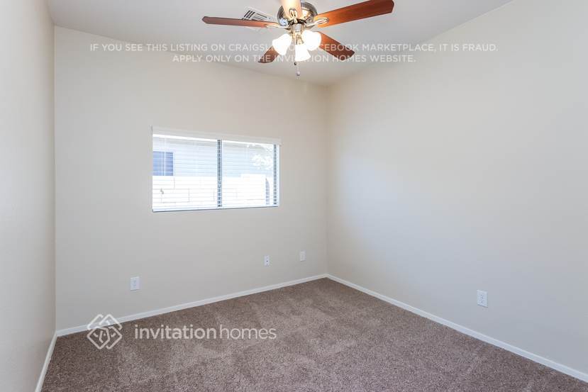 Building Photo - 2757 W San Carlos Ln