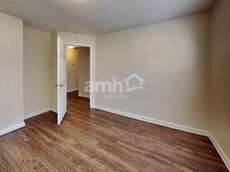 Building Photo - 740 Chatham Park Dr