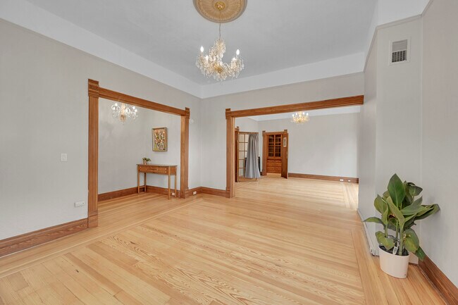 Building Photo - 1824 W Colorado Ave