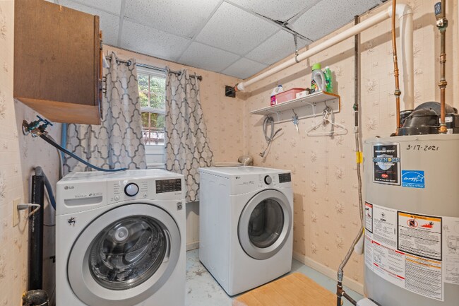 Building Photo - 4998 Rockefeller Rd