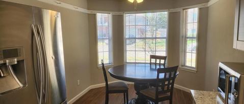 Building Photo - 8307 Holmwood Dr