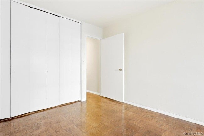 Building Photo - 70-25 Yellowstone Blvd