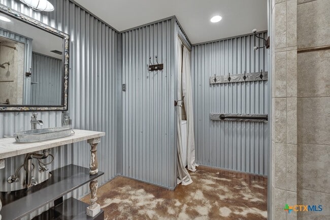 Building Photo - 1091 Mulberry Ave