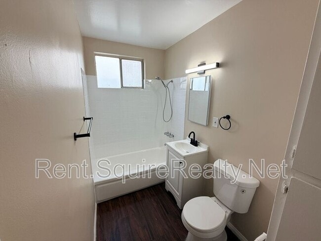 Building Photo - 414 N San Gabriel Ave