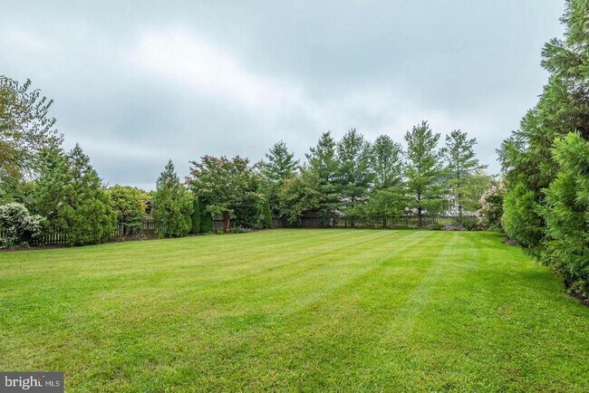 Building Photo - 43861 Hartley Pl