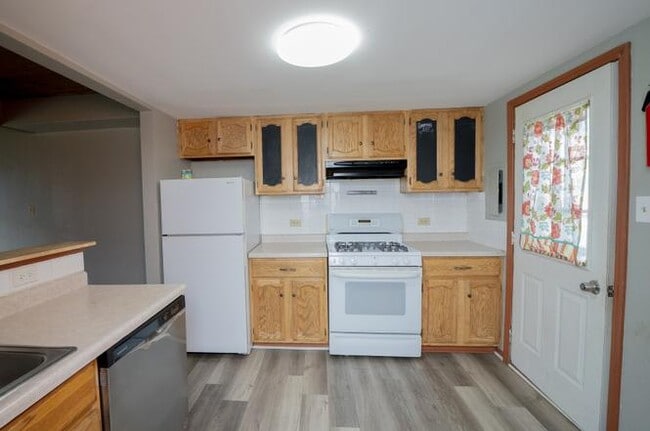 Building Photo - 363 Meadow Green Ln