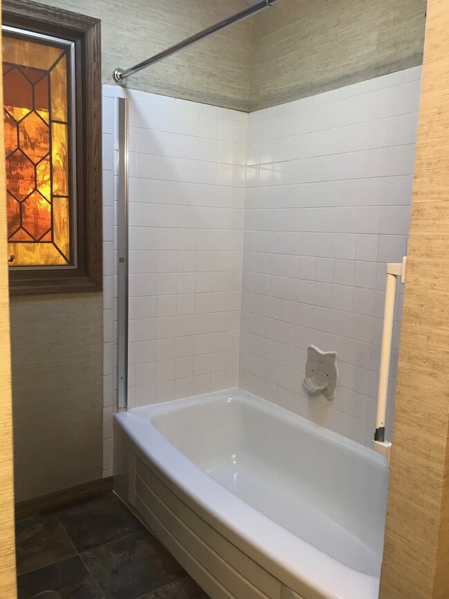 Building Photo - Massive - Remodeled 5 bedroom home!!