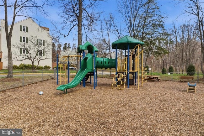 Building Photo - 7211 Squirrel Run Ct