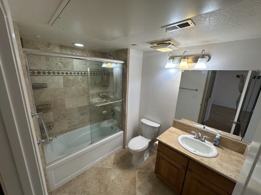 Building Photo - 2750 Artesia Blvd