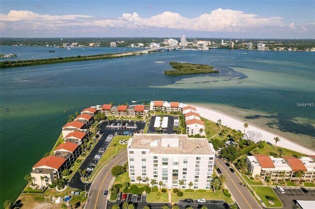 Building Photo - 855 Bayway Blvd