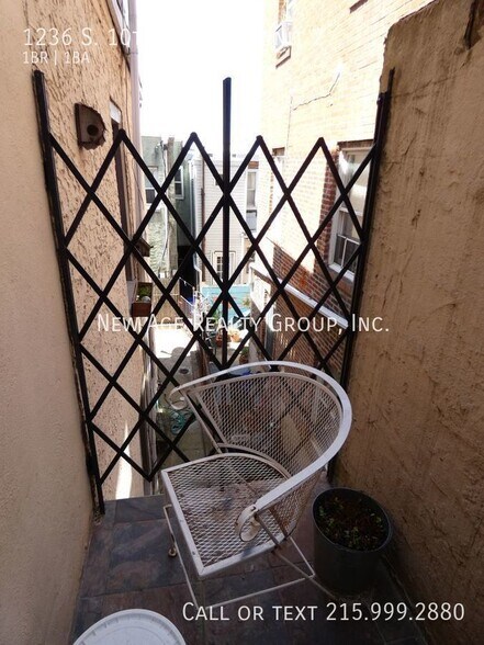 Building Photo - 1236 S 10th St